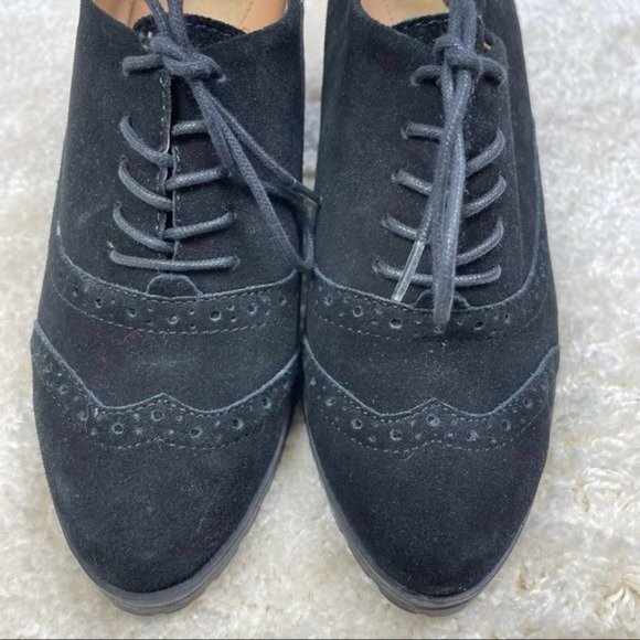 Ellen Tracy Shoes - Ellen Tracy Black Tobin Oxford Suede Wedges Size 6